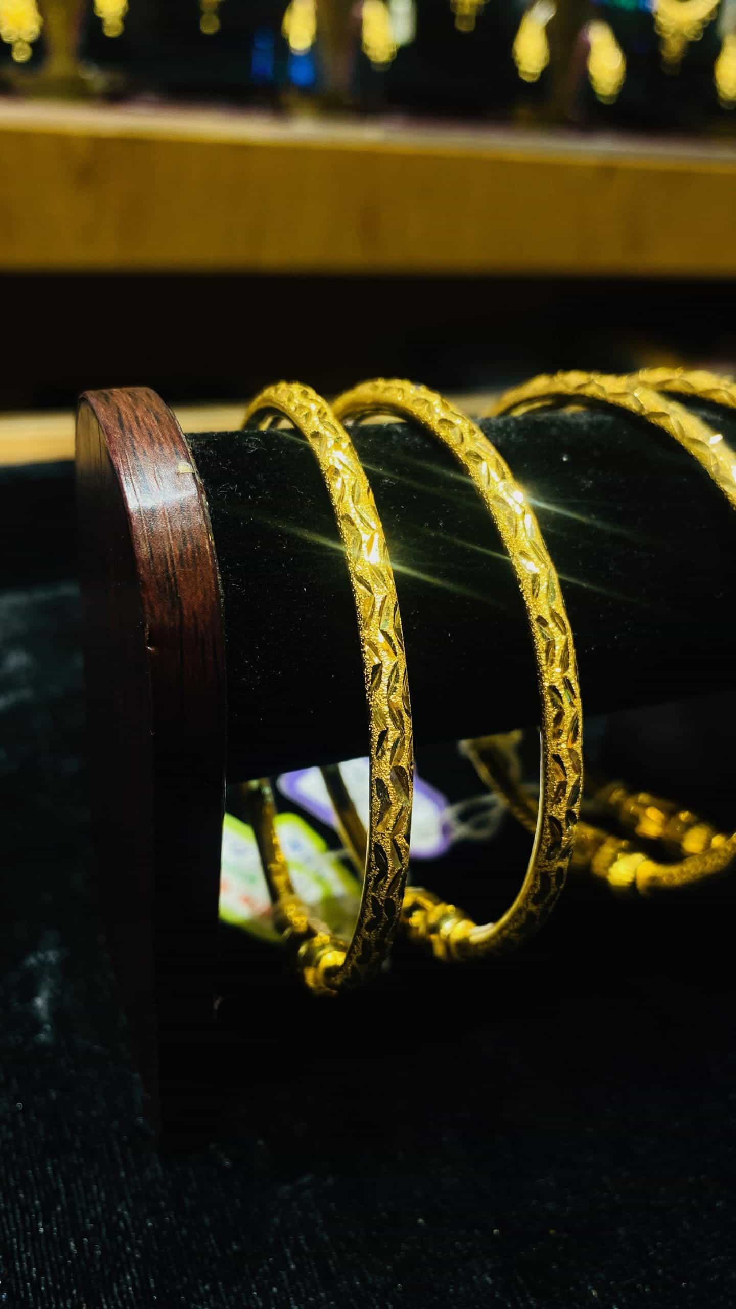 Al-amin-jewellers-aaj-1-2pcs-bangles-123-124