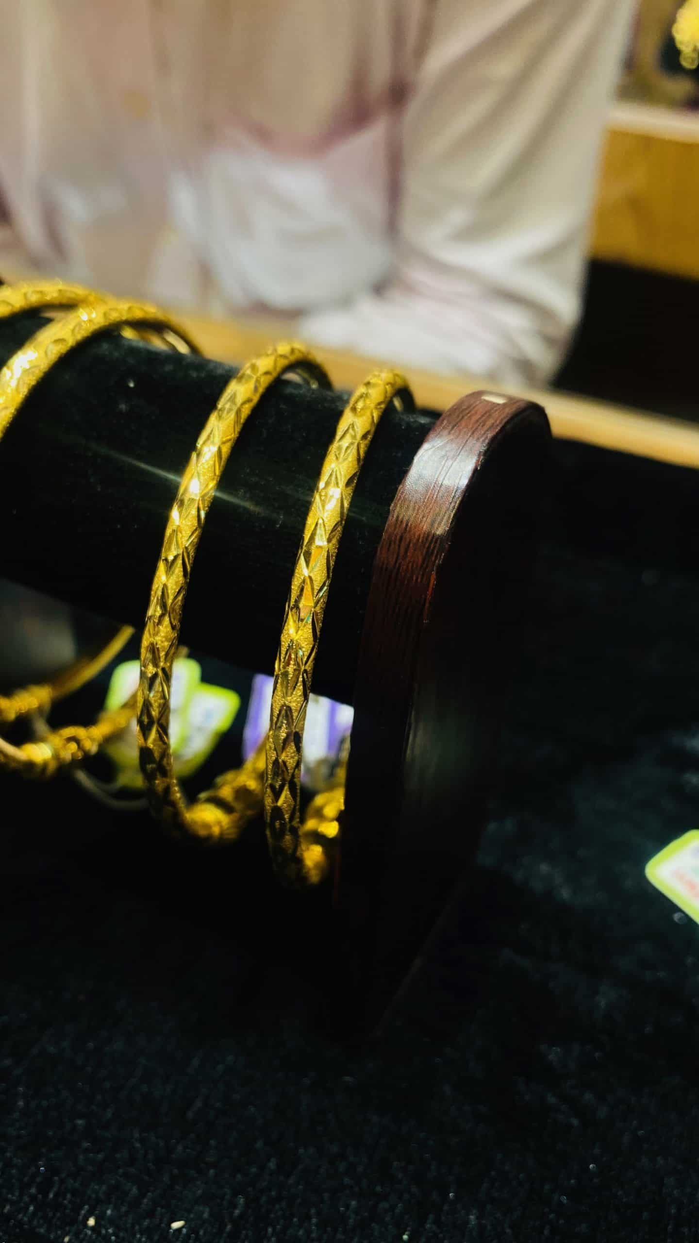 Al-amin-jewellers-aaj-1-2pcs-bangles-43-44-2