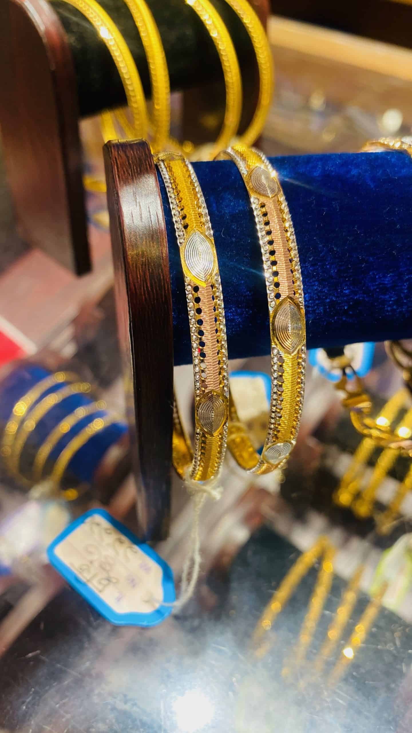 Al-amin-jewellers-aaj-1-2pcs-bangles-43-44