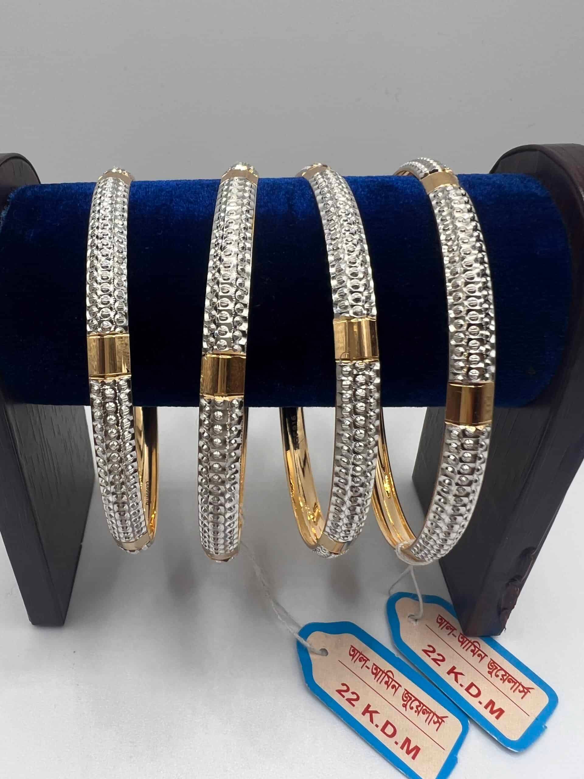 Dubai Exclusive Chury 001