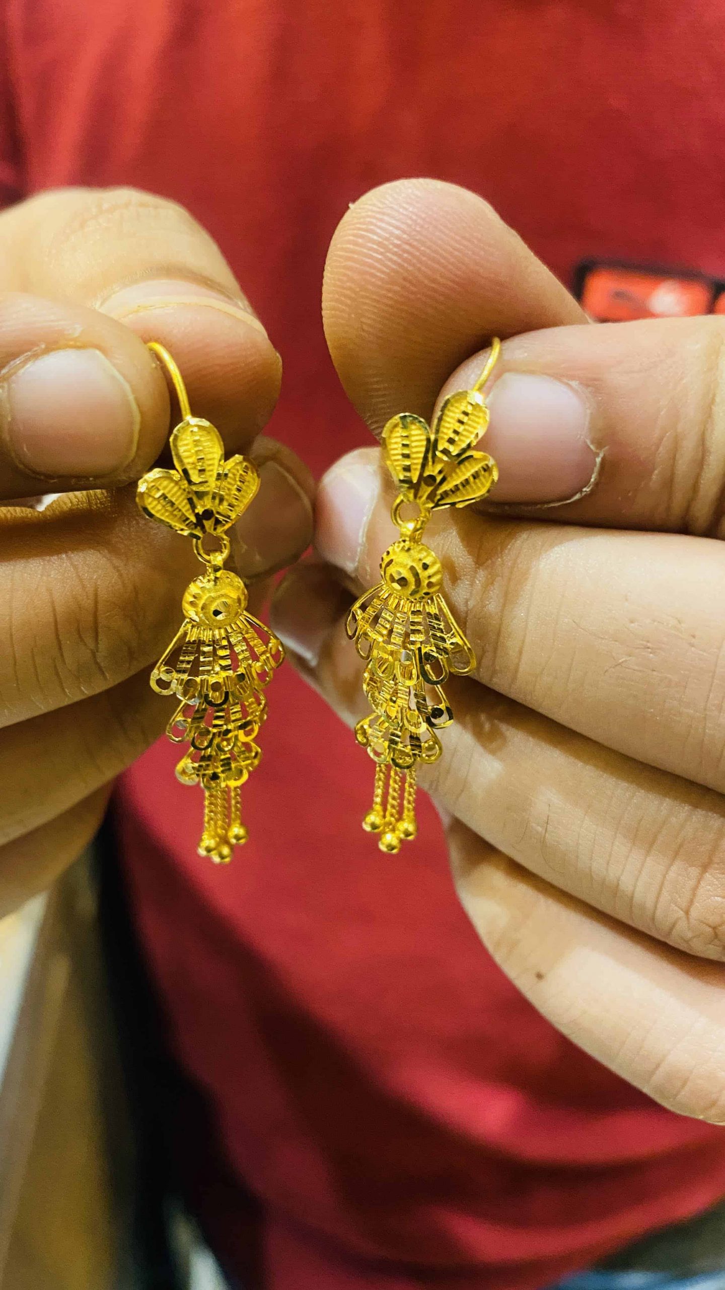 Pin by sireesha siri on My saves | Custom gold jewelry, Gold earrings  designs, Stud earrings